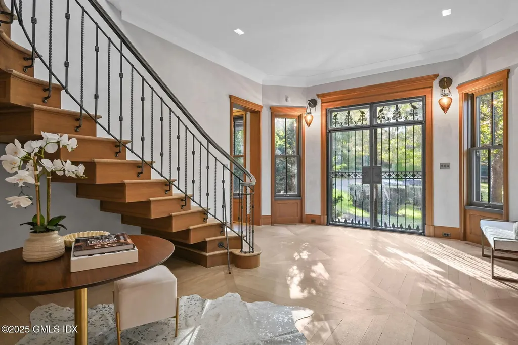 16 Martin Dale North Greenwich CT 06830