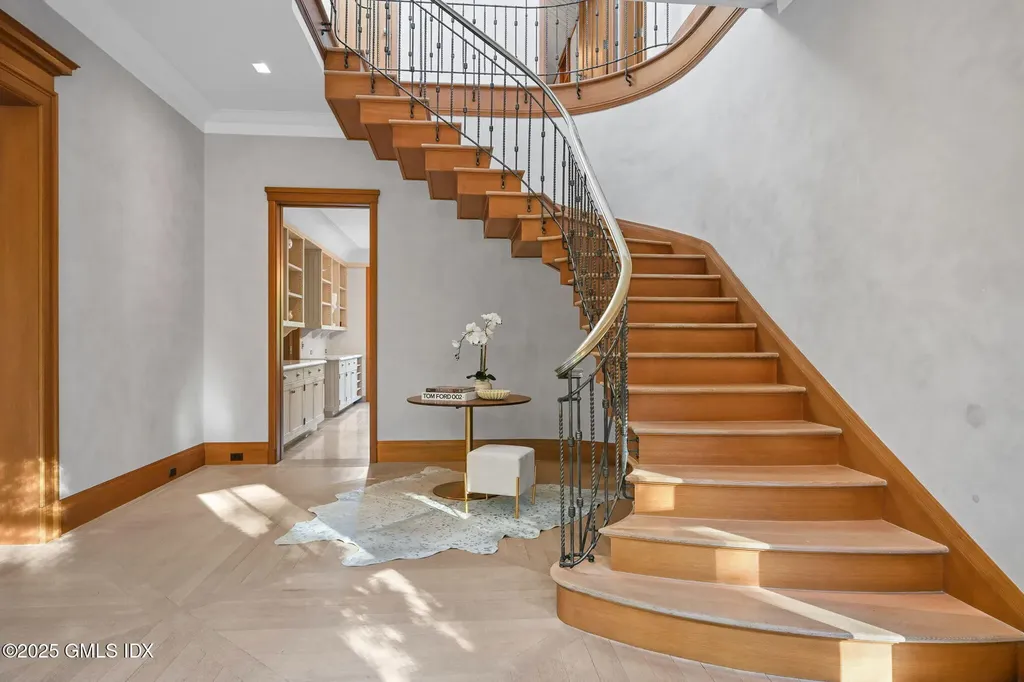 16 Martin Dale North Greenwich CT 06830