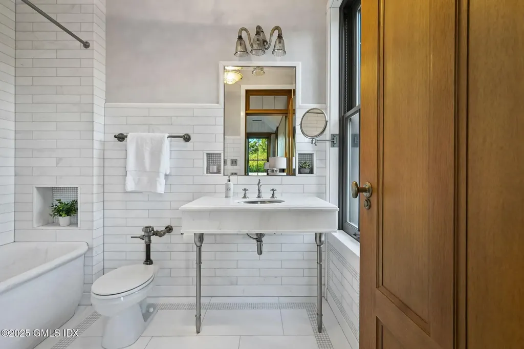 16 N Martin Dale Greenwich CT 06830