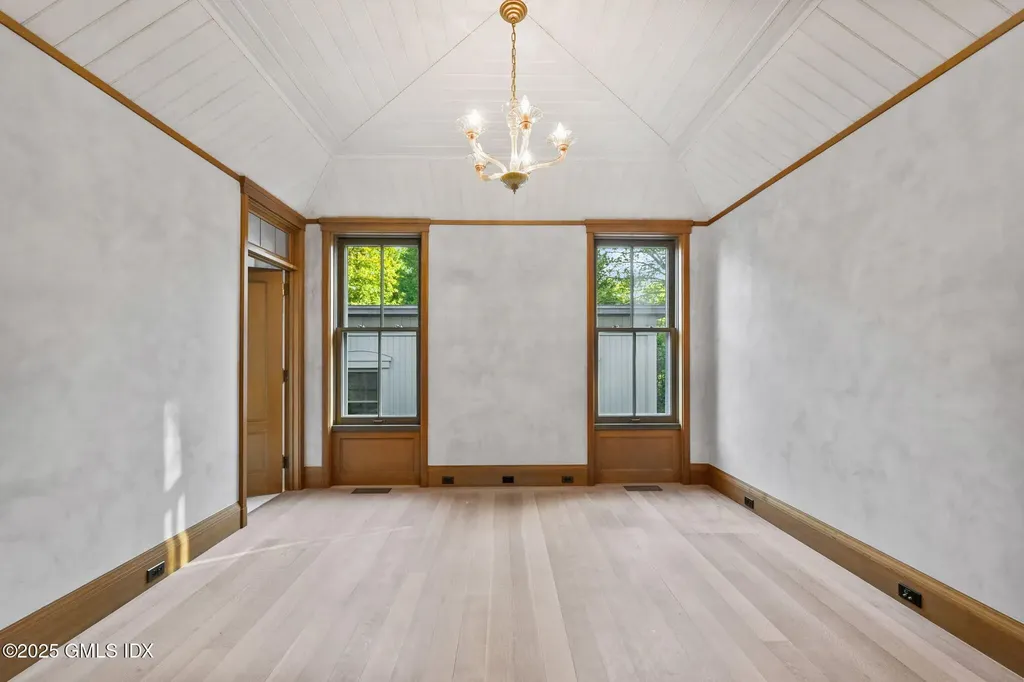 16 N Martin Dale Greenwich CT 06830