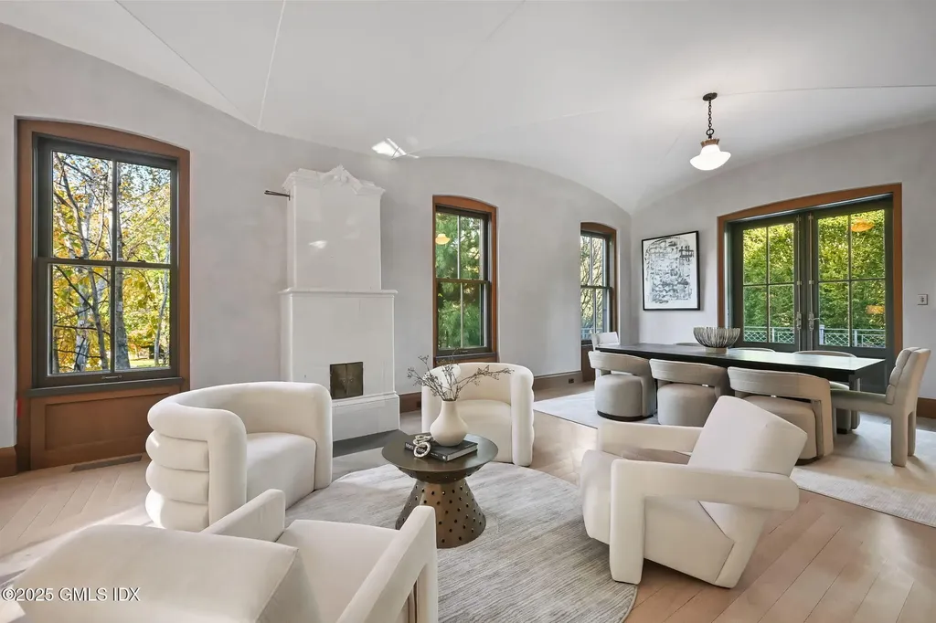 16 Martin Dale North Greenwich CT 06830