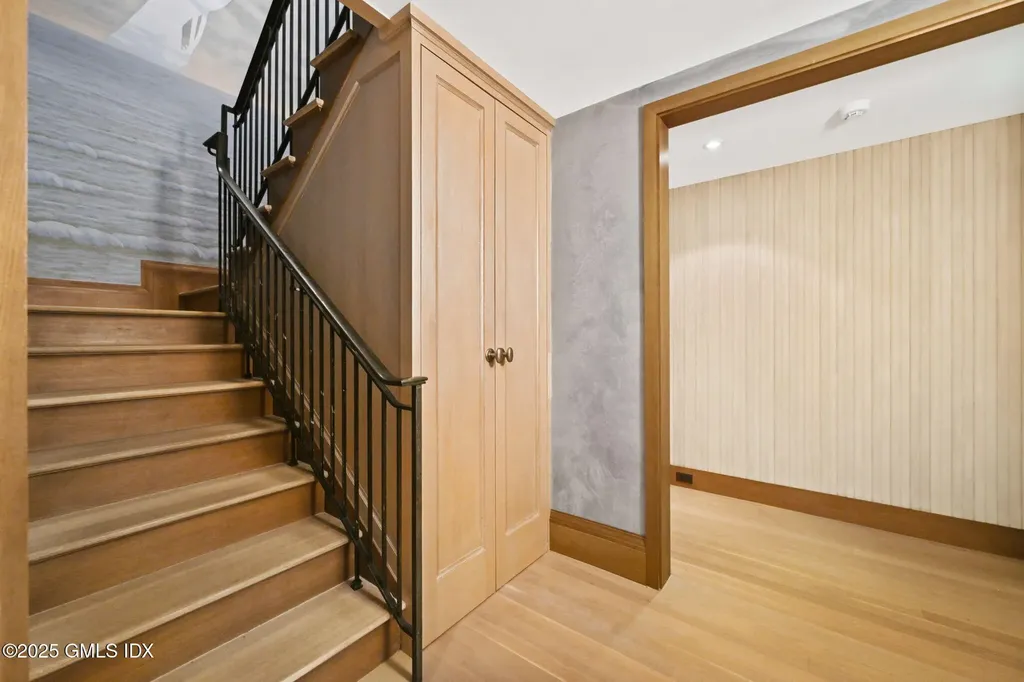 16 N Martin Dale Greenwich CT 06830