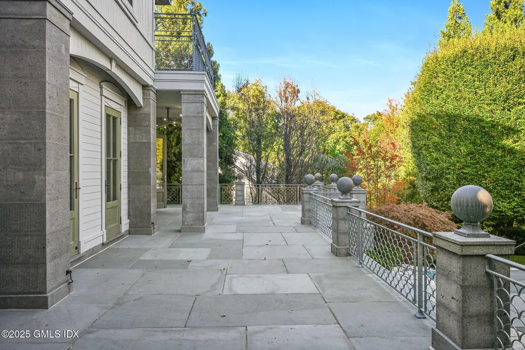 16 Martin Dale North Greenwich CT 06830
