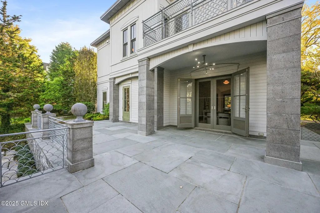 16 Martin Dale North Greenwich CT 06830