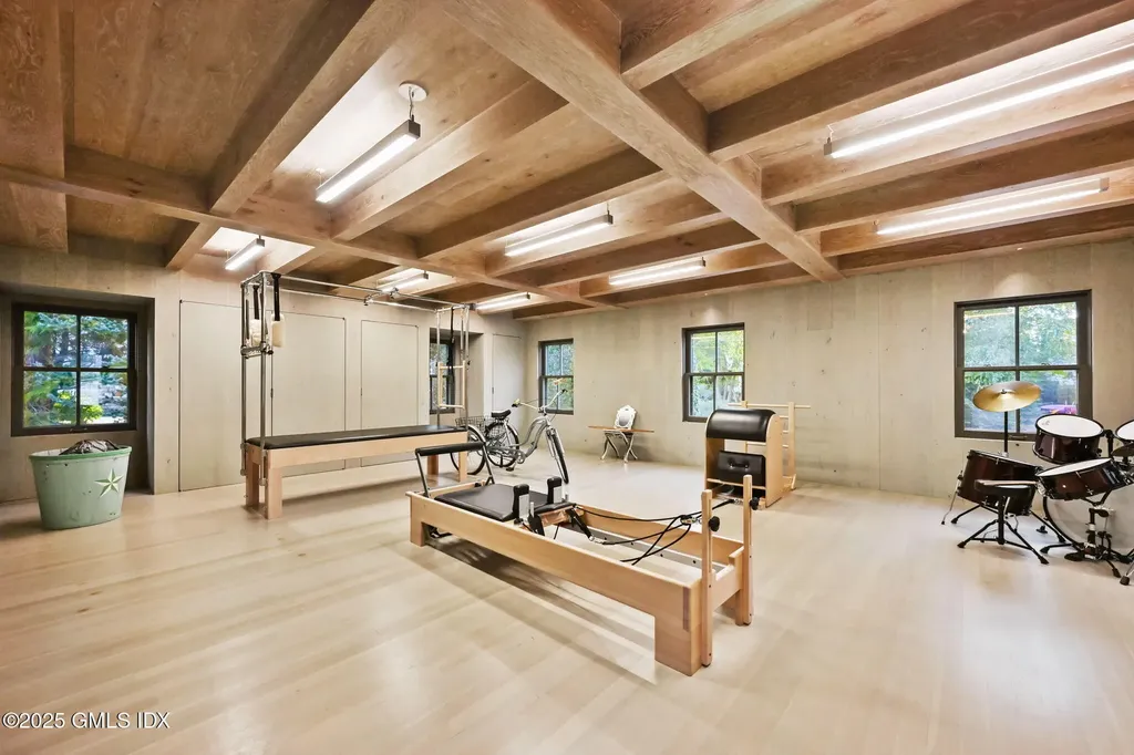 16 N Martin Dale Greenwich CT 06830