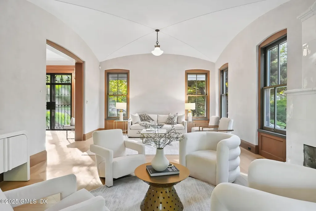 16 Martin Dale North Greenwich CT 06830