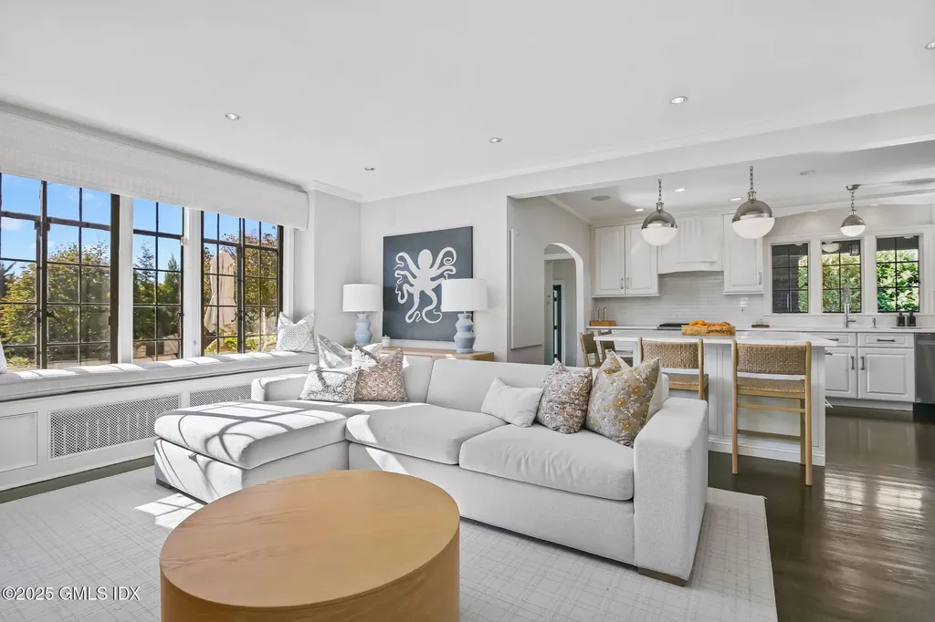 8 Quintard Avenue Old Greenwich CT 06870