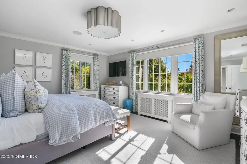 8 Quintard Avenue Old Greenwich CT 06870