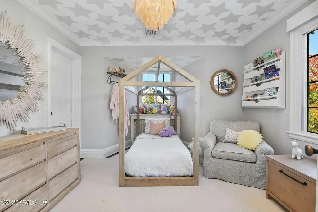 8 Quintard Avenue Old Greenwich CT 06870