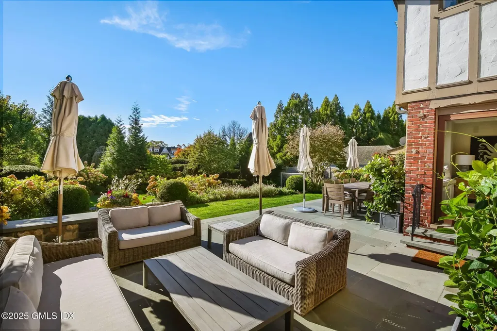 8 Quintard Avenue Old Greenwich CT 06870