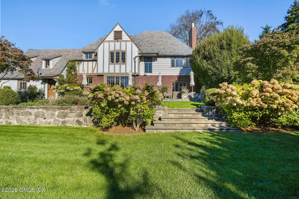 8 Quintard Avenue Old Greenwich CT 06870