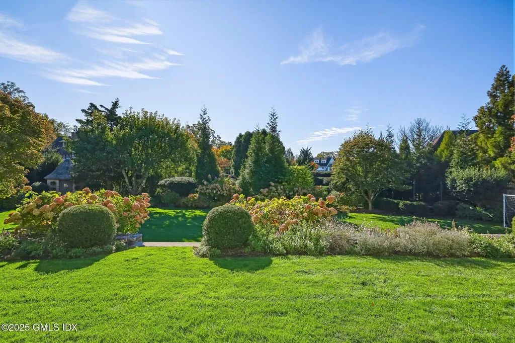 8 Quintard Avenue Old Greenwich CT 06870