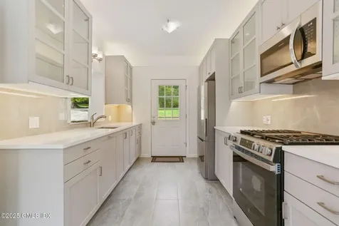 527 Stanwich Road Greenwich CT 06831