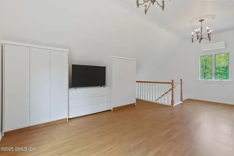 527 Stanwich Road Greenwich CT 06831