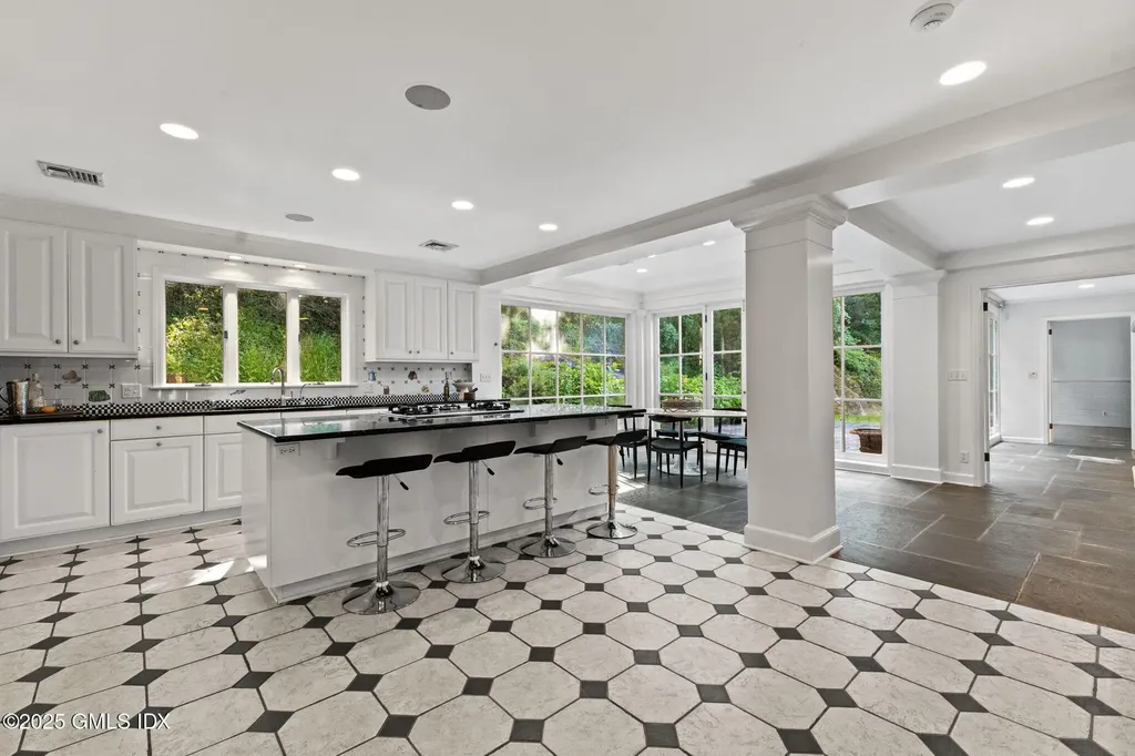 177 Indian Head Road Riverside CT 06878