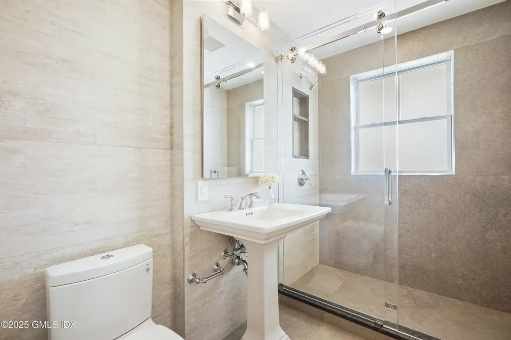 31 East Avenue New Canaan CT 06840