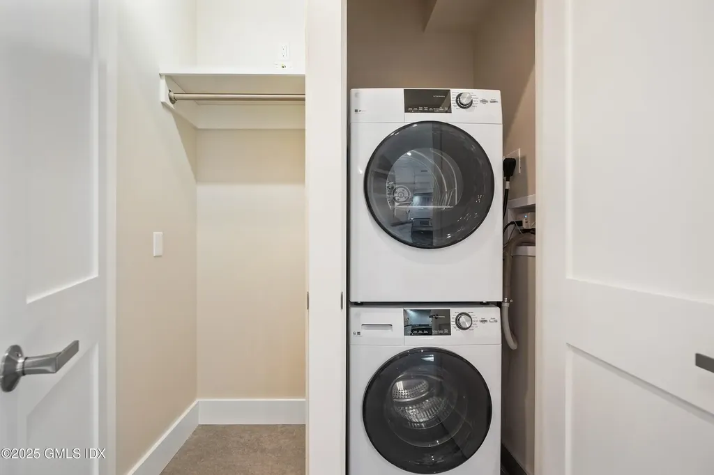 31 East Avenue New Canaan CT 06840