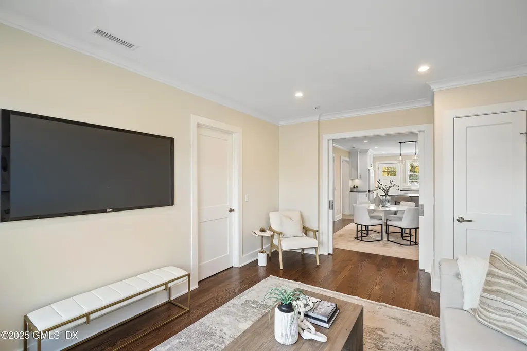 31 East Avenue New Canaan CT 06840