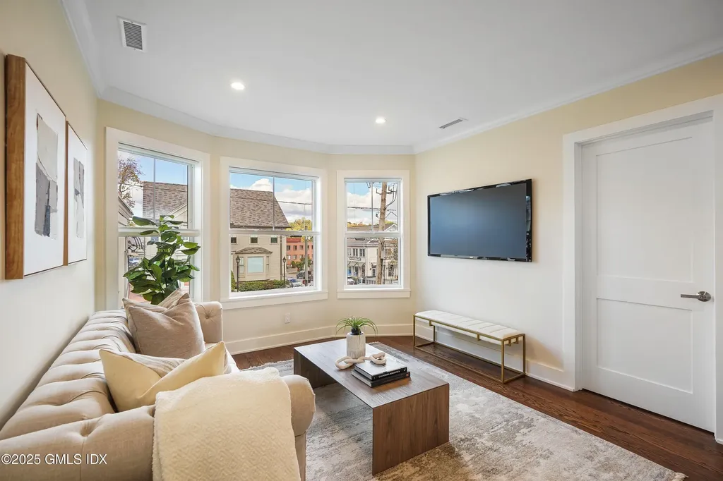 31 East Avenue New Canaan CT 06840