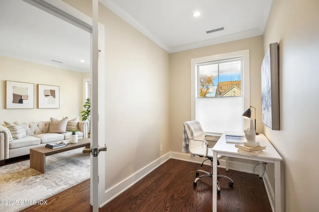 31 East Avenue New Canaan CT 06840