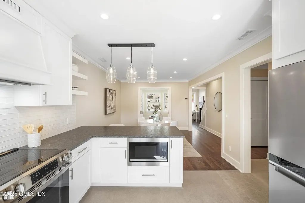 31 East Avenue New Canaan CT 06840