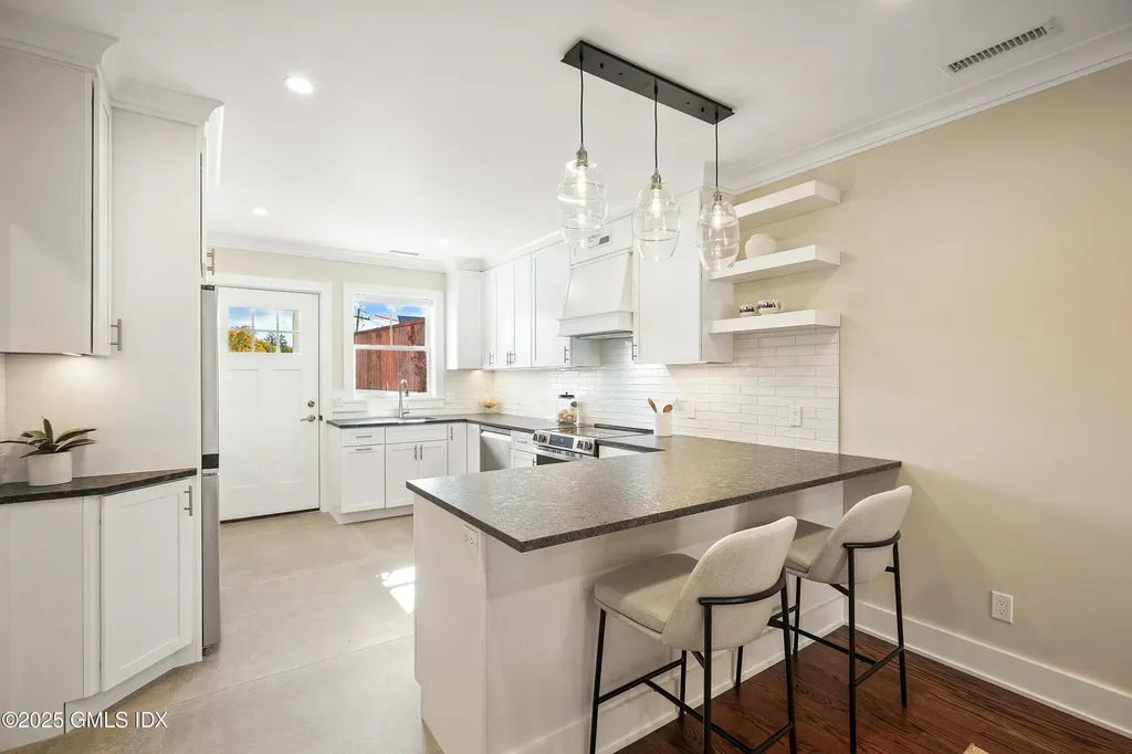 31 East Avenue New Canaan CT 06840