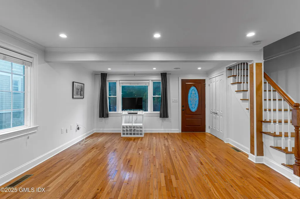 2 Ivy Street Greenwich CT 06830