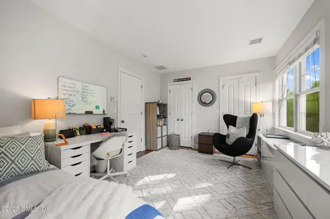 25 Le Grande Avenue Greenwich CT 06830