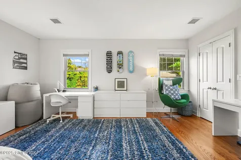 25 Le Grande Avenue Greenwich CT 06830