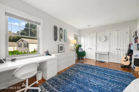 25 Le Grande Avenue Greenwich CT 06830