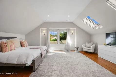 25 Le Grande Avenue Greenwich CT 06830