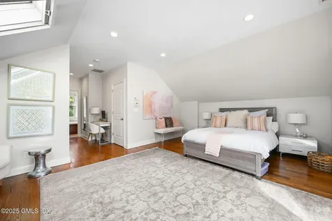 25 Le Grande Avenue Greenwich CT 06830