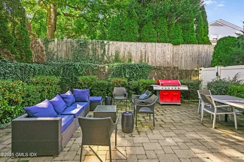 25 Le Grande Avenue Greenwich CT 06830