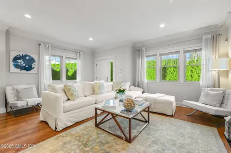 25 Le Grande Avenue Greenwich CT 06830