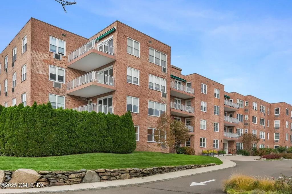 4 Putnam Hill Greenwich CT 06830