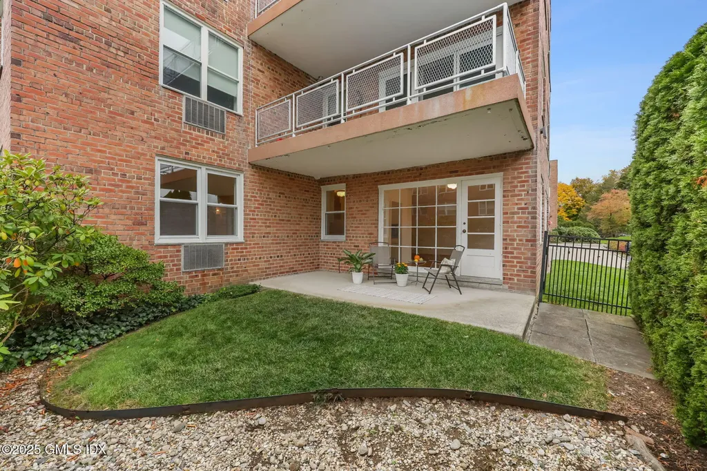 4 Putnam Hill Greenwich CT 06830