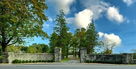 549 Round Hill Road Greenwich CT 06831