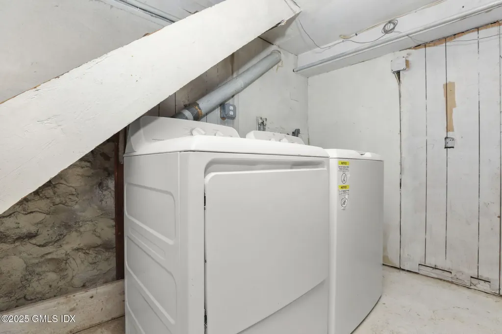 18 Claremont Street Stamford CT 06902