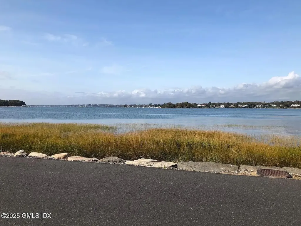 18 Claremont Street Stamford CT 06902