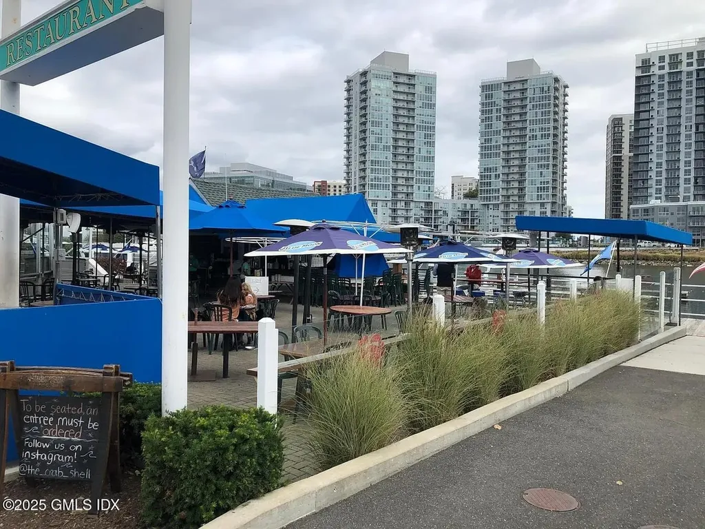 18 Claremont Street Stamford CT 06902