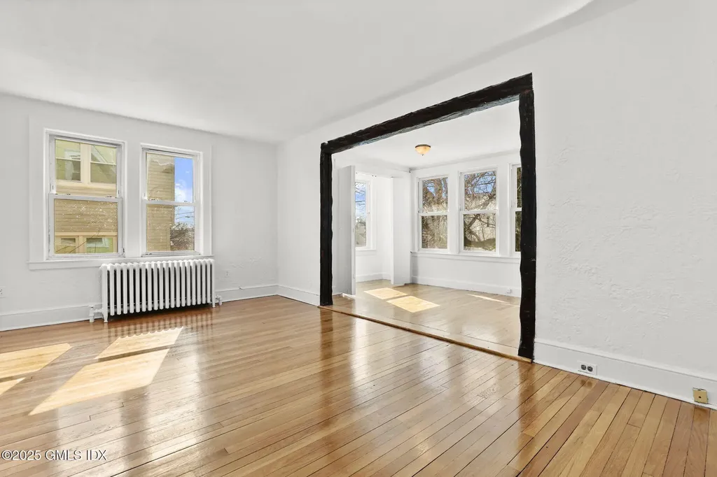 18 Claremont Street Stamford CT 06902