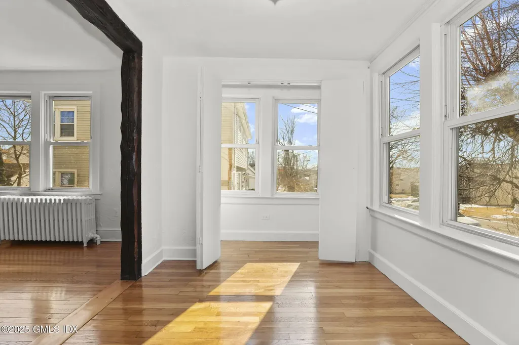 18 Claremont Street Stamford CT 06902