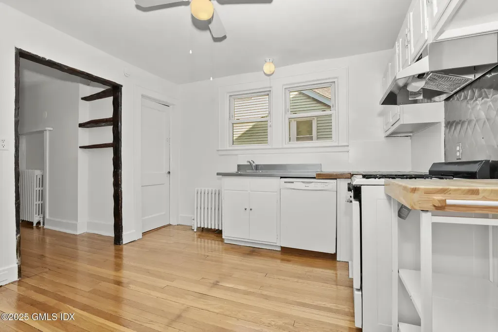 18 Claremont Street Stamford CT 06902