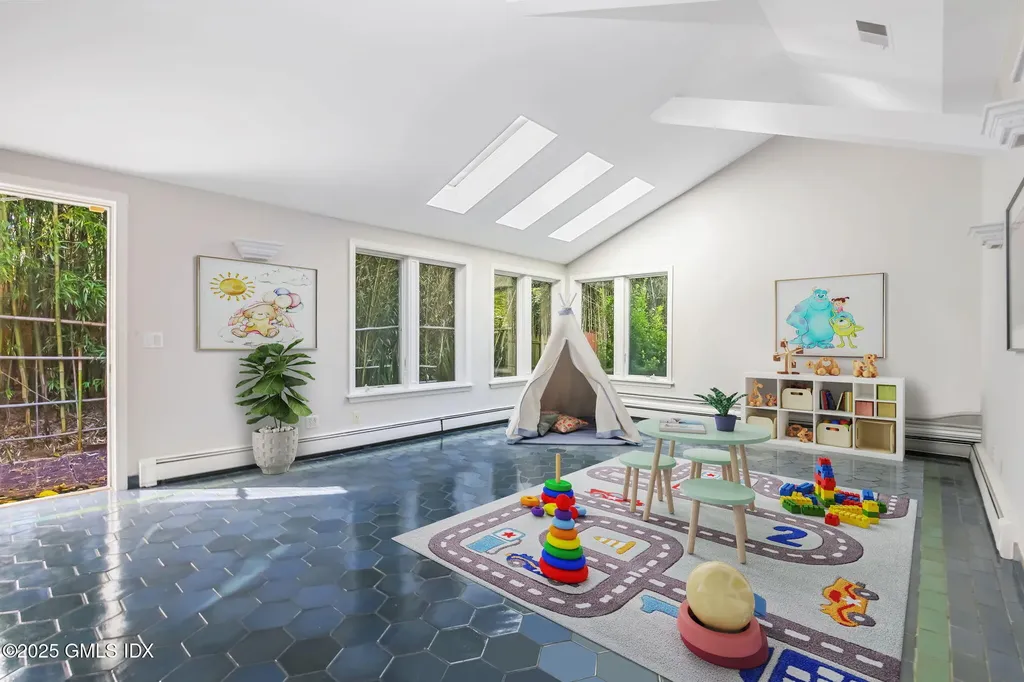 53 Shady Lane Greenwich CT 06831