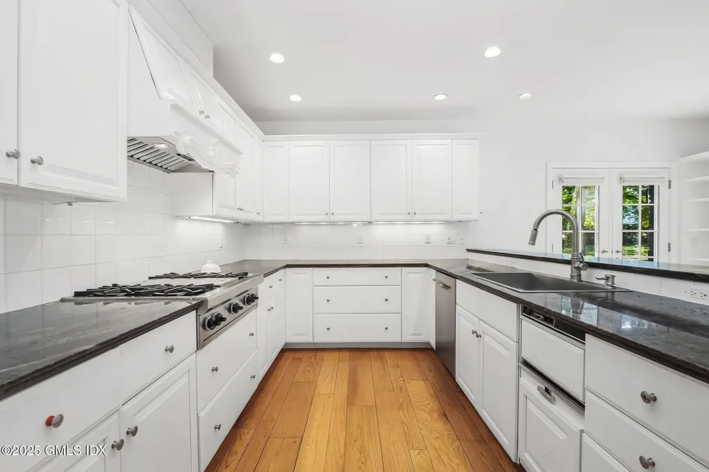 53 Shady Lane Greenwich CT 06831