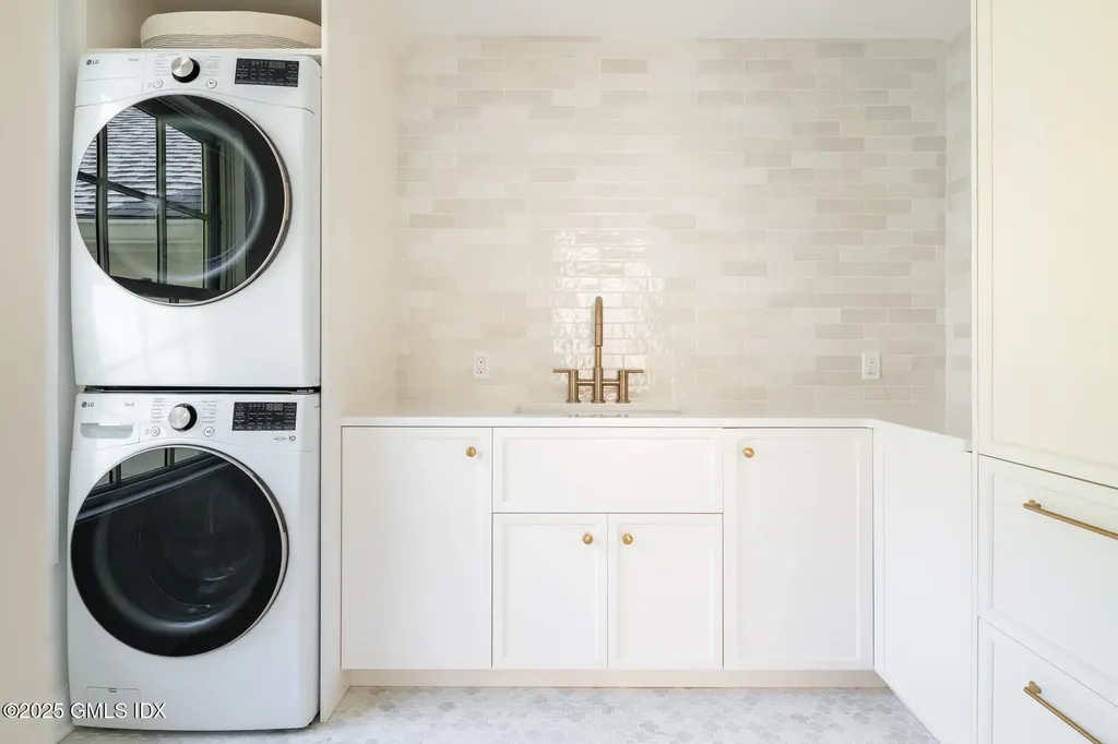 67 Richmond Hill Road Greenwich CT 06831