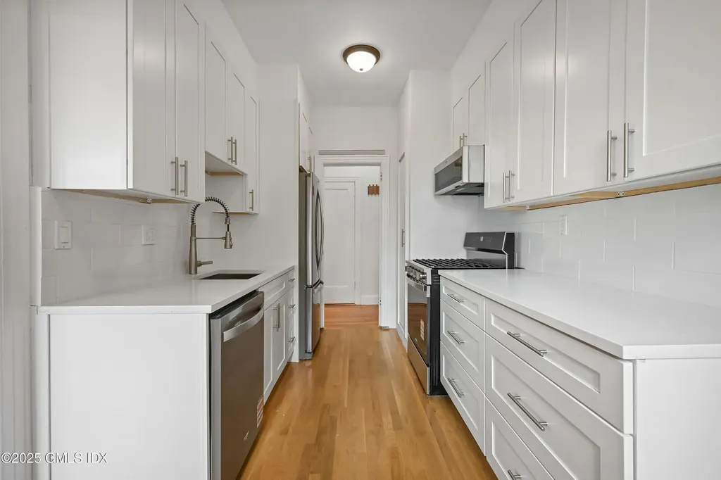 47 Lafayette Place Greenwich CT 06830