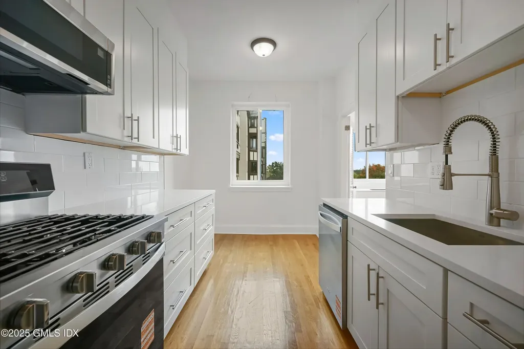 47 Lafayette Place Greenwich CT 06830