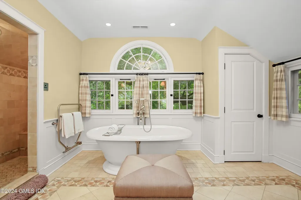 114 Ferris Hill Road New Canaan CT 06840