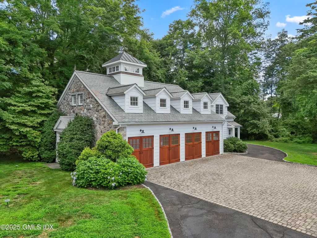 114 Ferris Hill Road New Canaan CT 06840